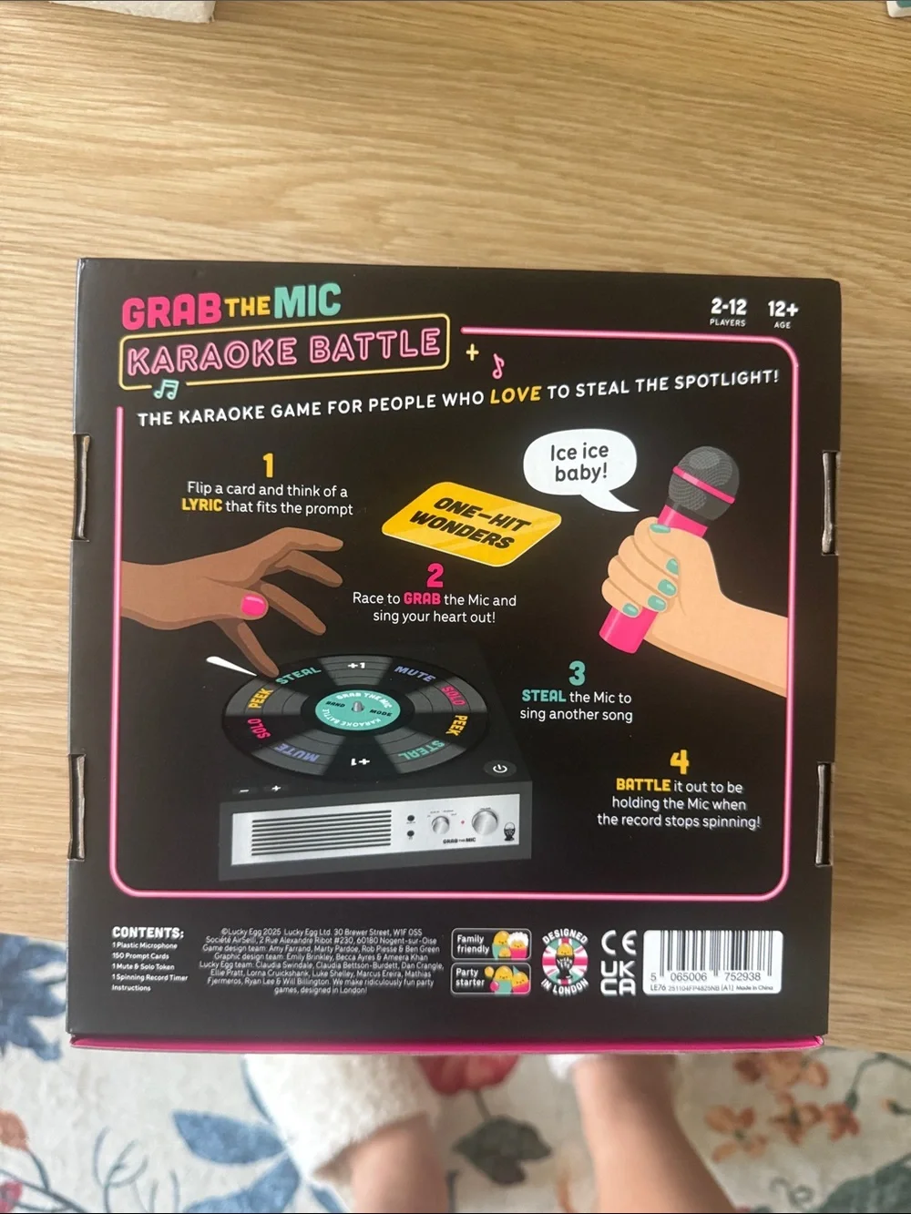 Karaoke Battle Game - Black & Pink